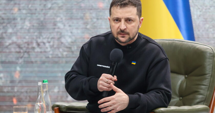 U.S. Mediators Set for Ukraine Peace Talks Amid Zelenskiy’s Unyielding Stance