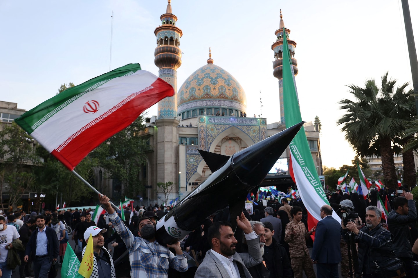 Iran Warns Ukraine: Military Leadership Faces Consequences