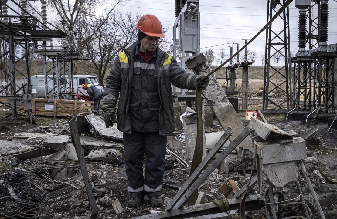 Ukraine’s Power Grid Repair Timeline Extended Amid Escalating Russian Attacks