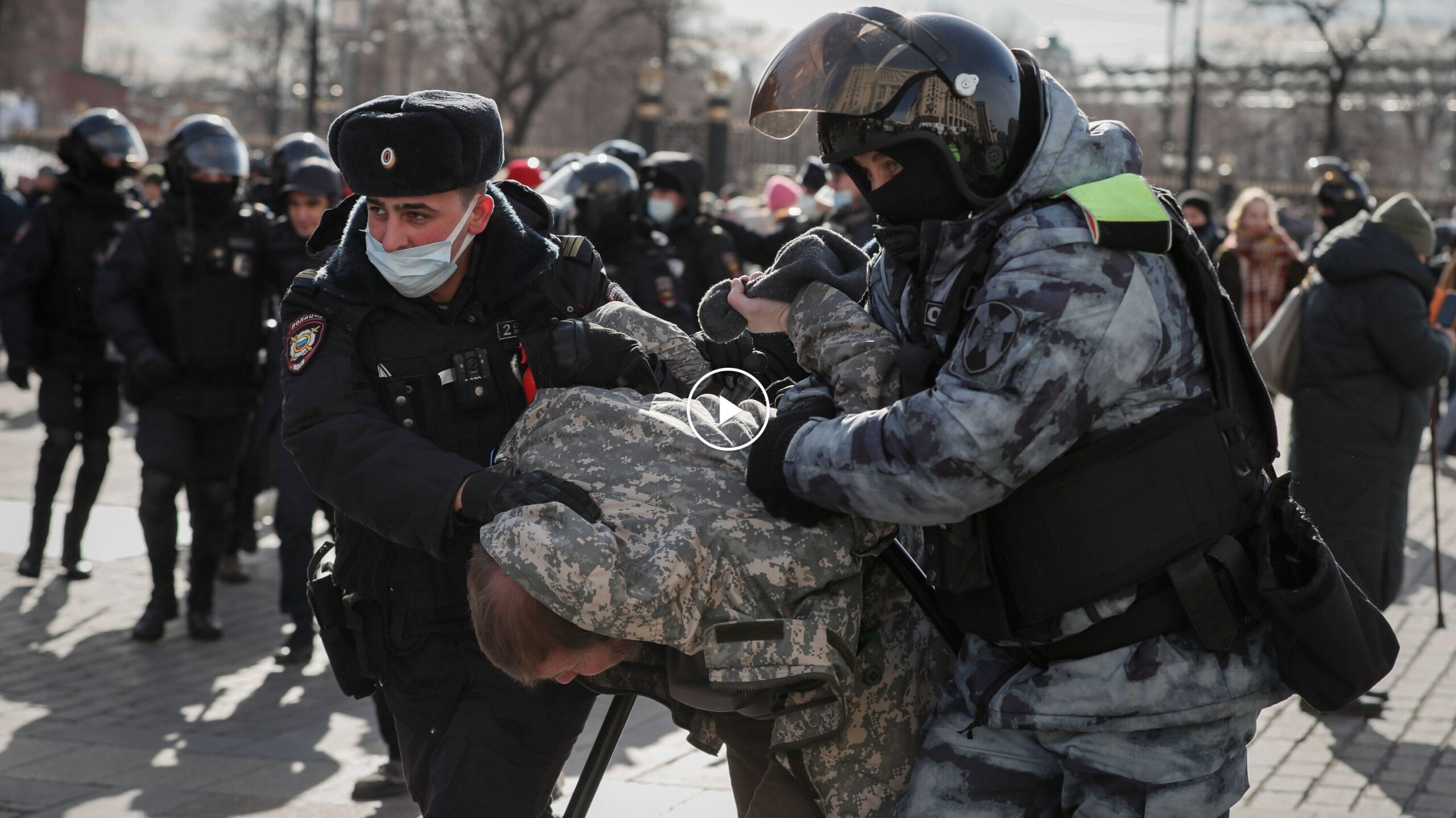 FSB Arrests Two Russians in Ryazan and Vologda Regions on Alleged Ukrainian Espionage