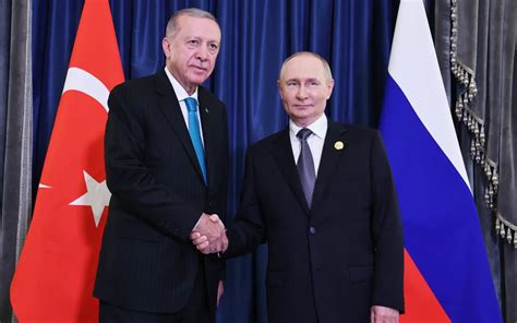Turkey Signals Mediation Role in Ukraine Conflict During Putin-Erdogan Summit