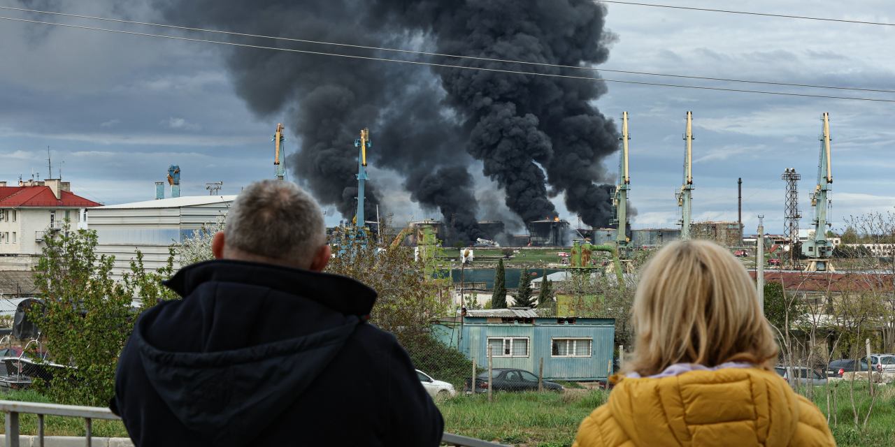 Ukraine’s Steel Industry Collapses as Russian Strikes Target Critical Infrastructure